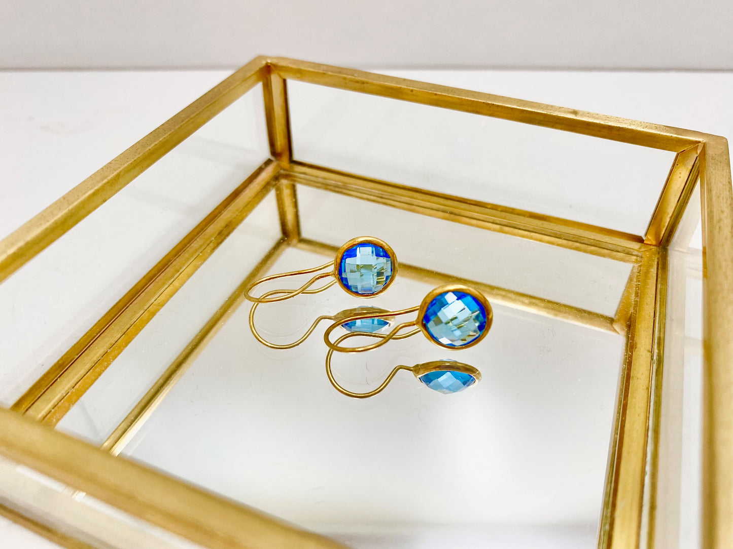 hydro circle stone ピアス